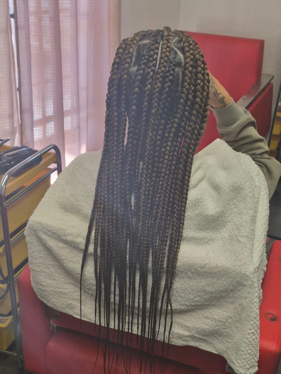 How to Maintain Box Braids in Tucson's Desert Heat