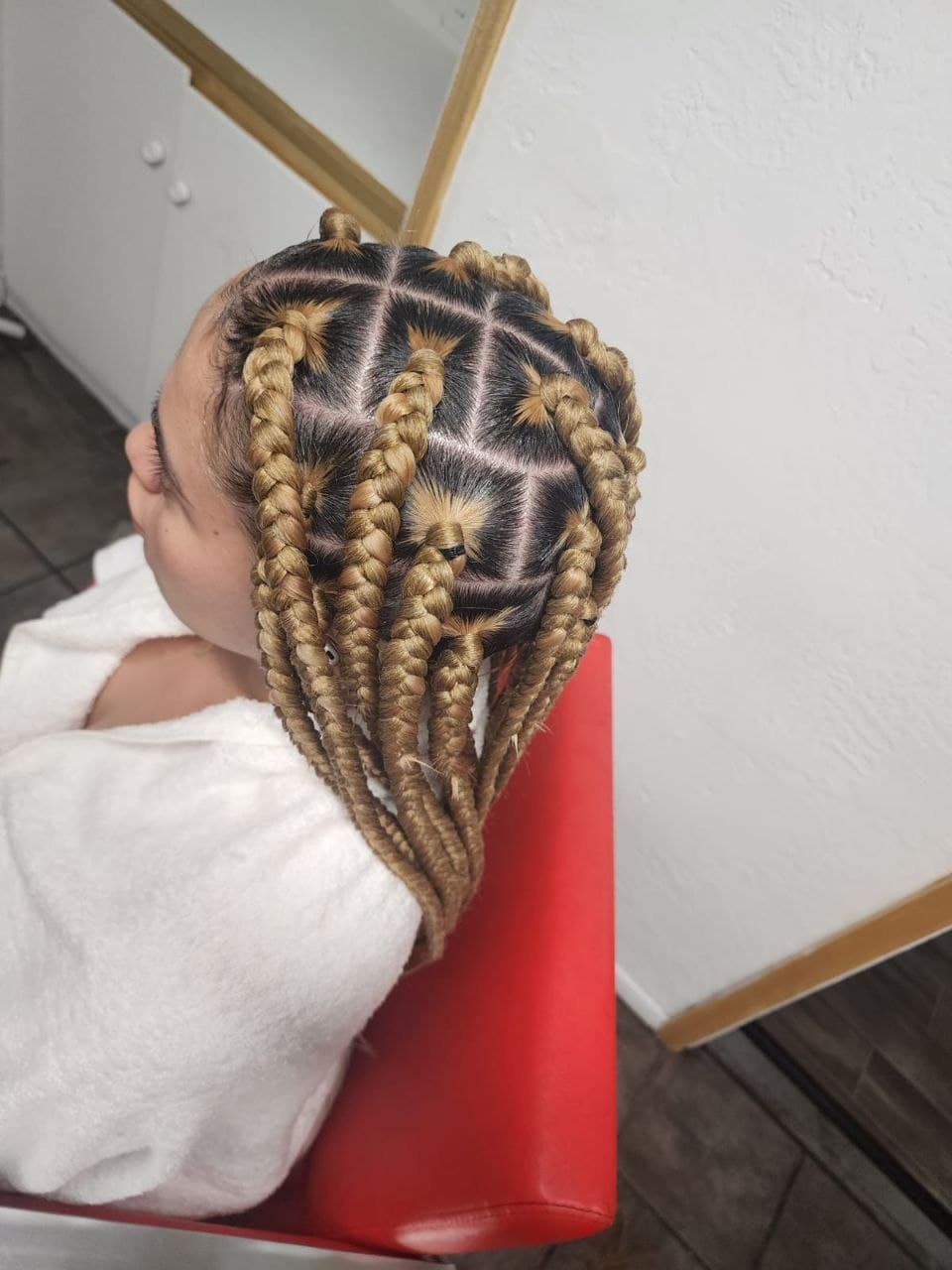 Jumbo Box Braids hair braiding Tucson - Professional female braids